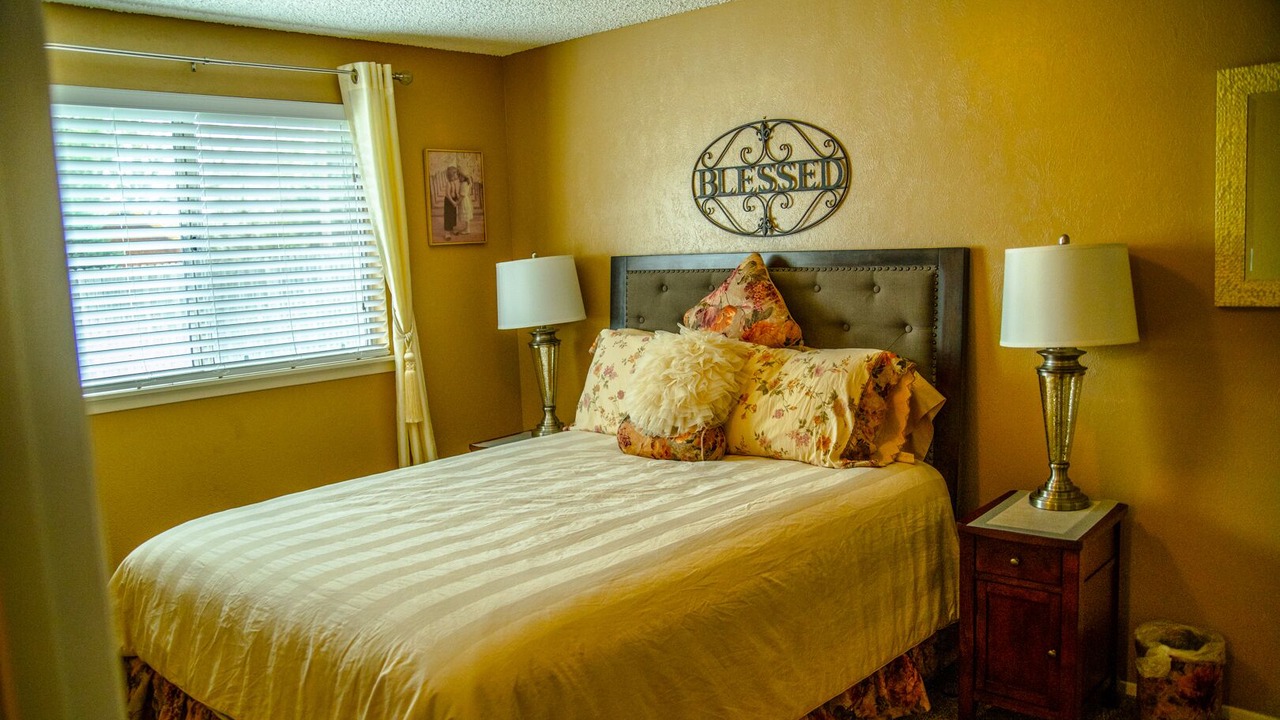 Photo of Bedroom in Eagle