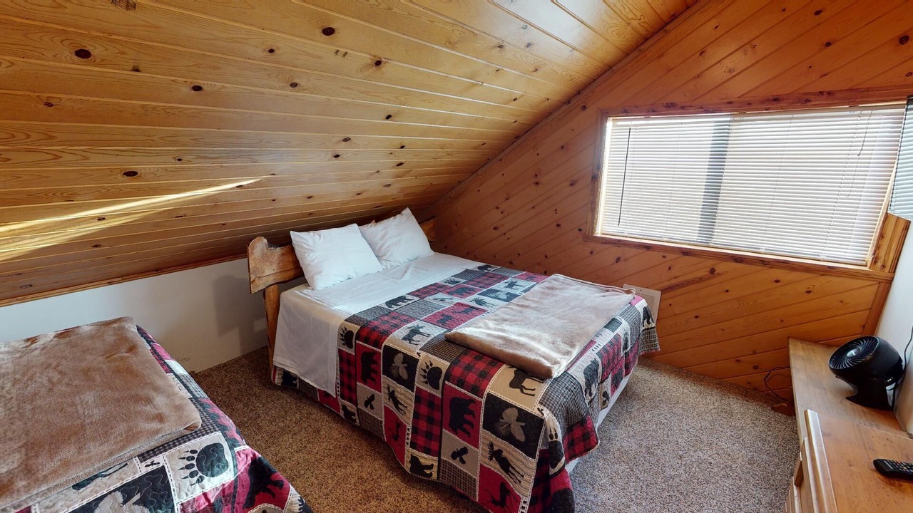 Photo of Bedroom in Island Park