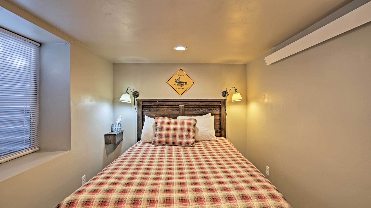 Photo of Bedroom in West Yellowstone