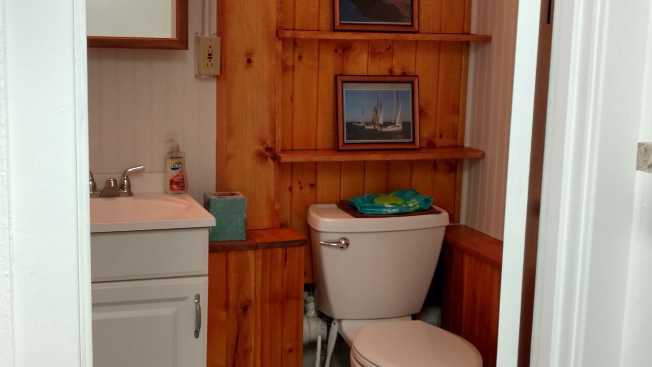 Photo of Bathroom in Port Clinton