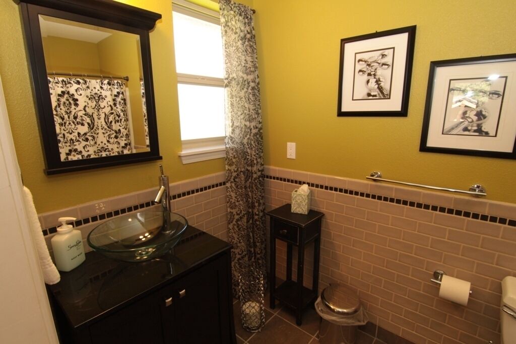Photo of Bathroom in Downtown Leavenworth