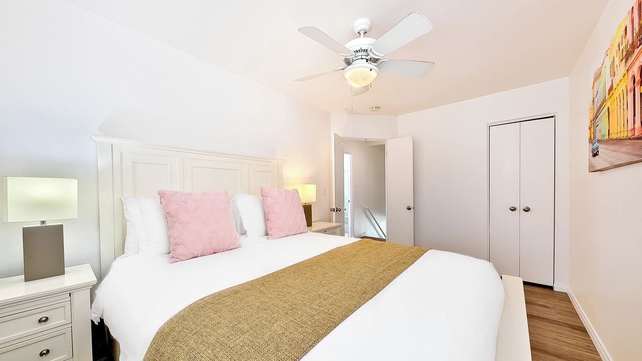 Photo of Bedroom in Mission Beach