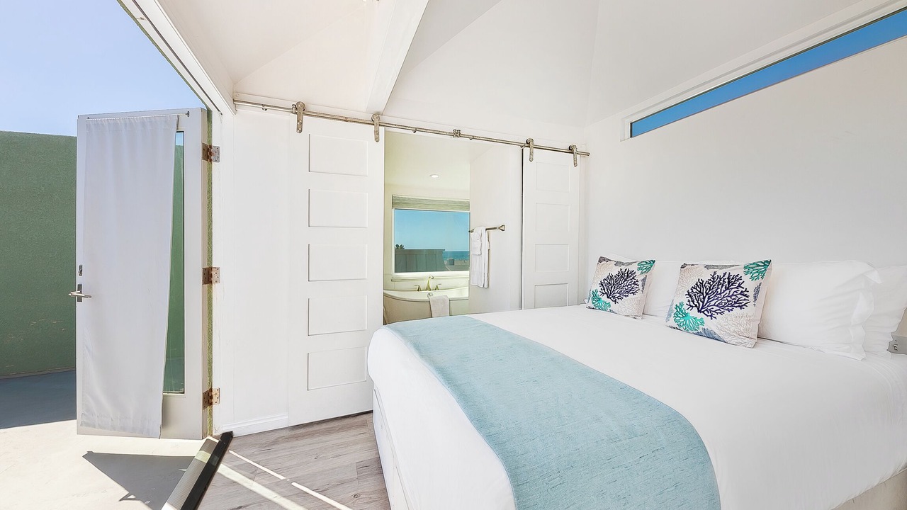 Photo of Bedroom in Mission Beach