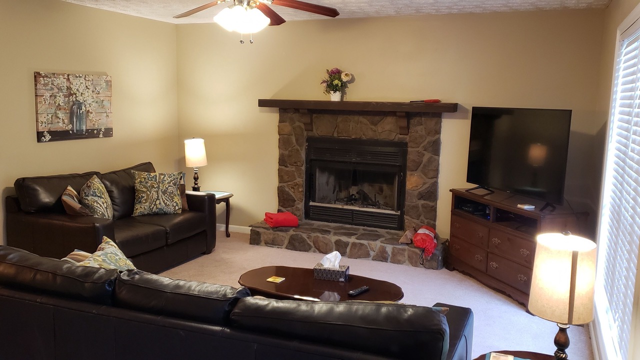 Photo of Livingroom in Canton