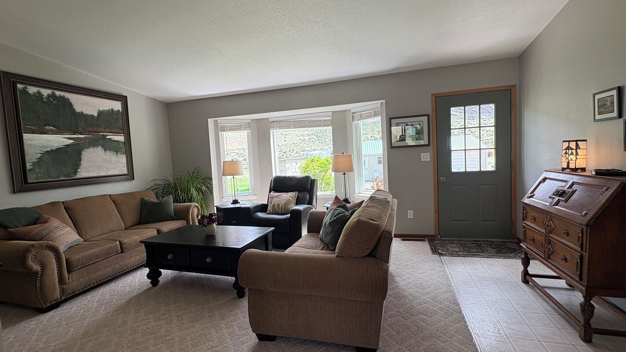 Photo of Livingroom in Gardiner