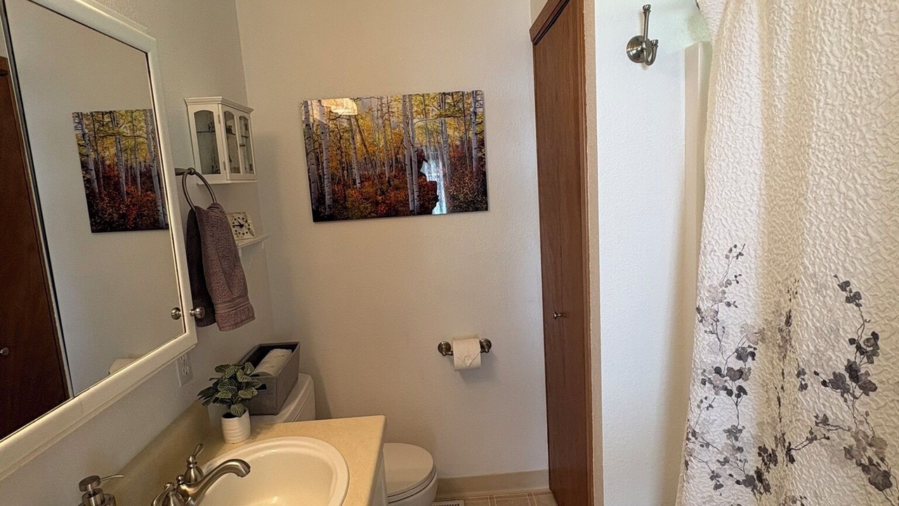 Photo of Bathroom in Gardiner