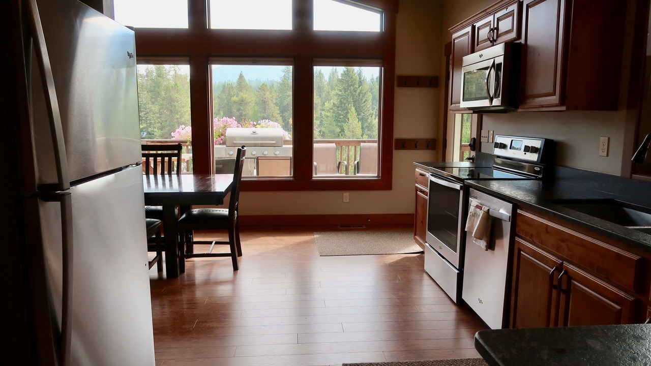 Photo of Kitchen in West Glacier