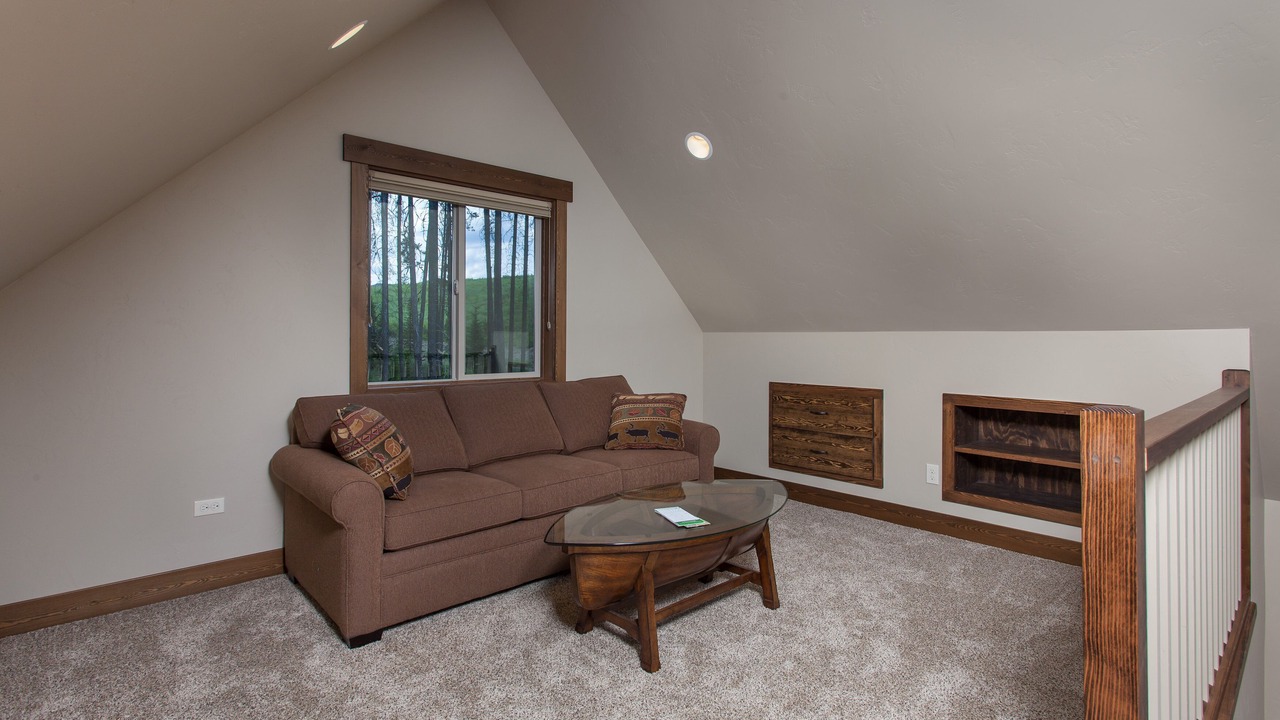Photo of Livingroom in West Glacier