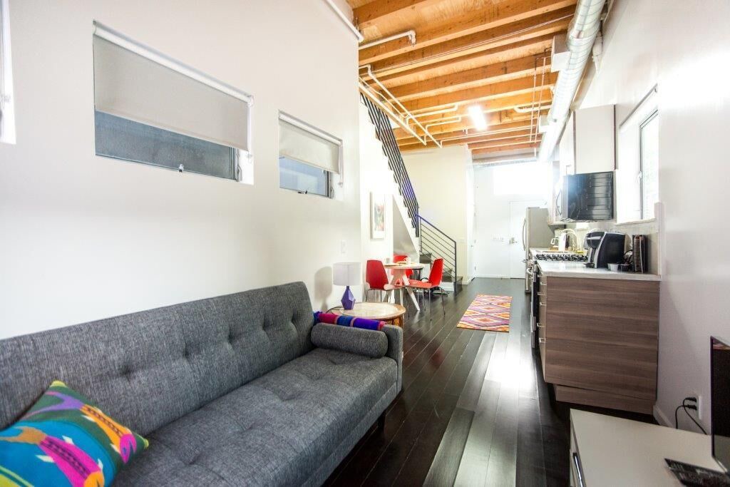 Photo of Livingroom in Del Rey