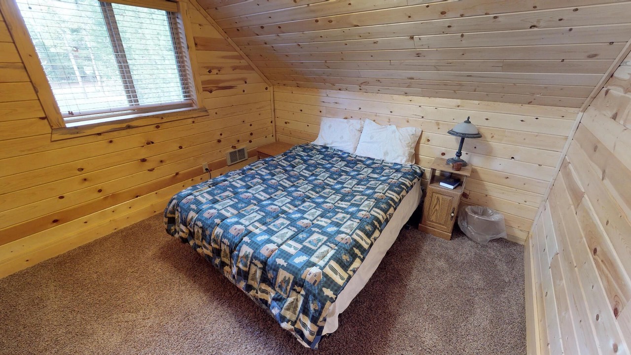 Photo of Bedroom in Island Park