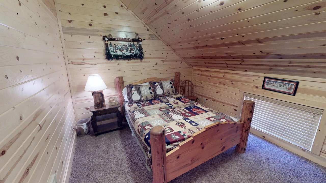 Photo of Bedroom in Island Park
