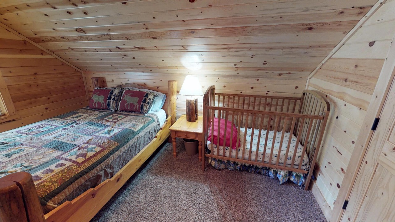 Photo of Bedroom in Island Park
