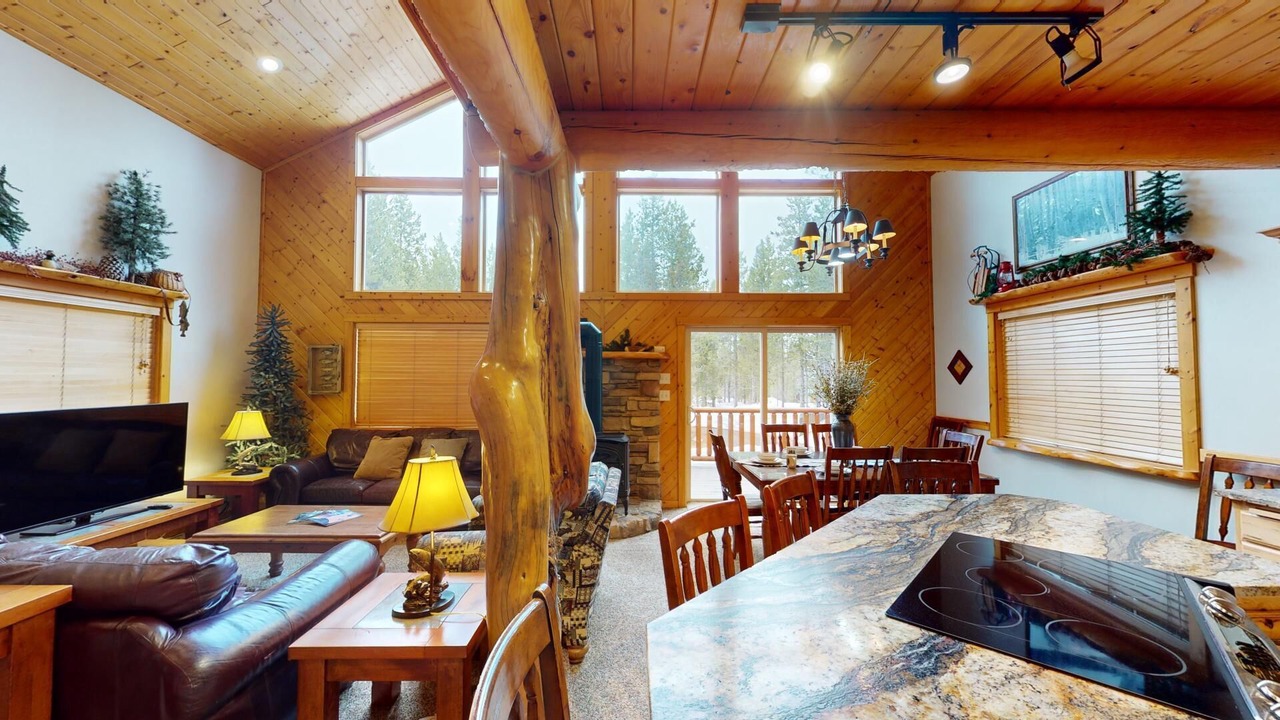 Photo of Livingroom in Island Park