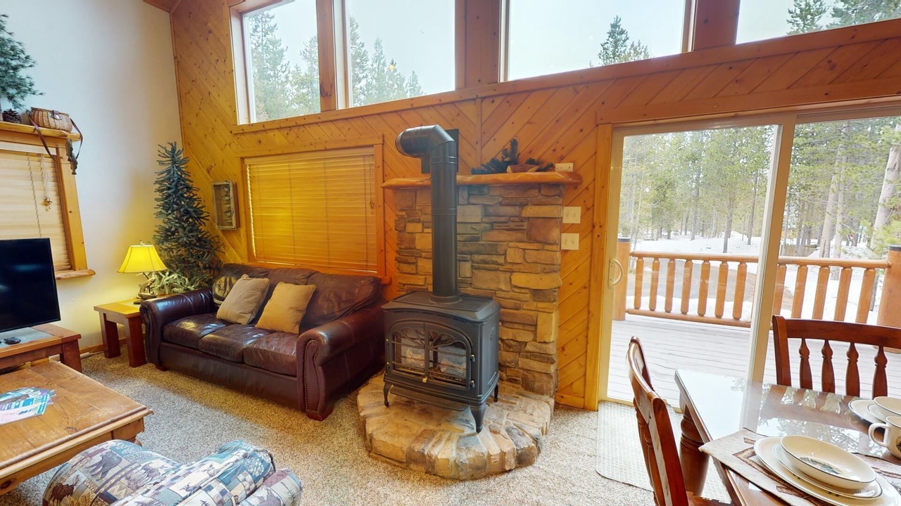 Photo of Livingroom in Island Park