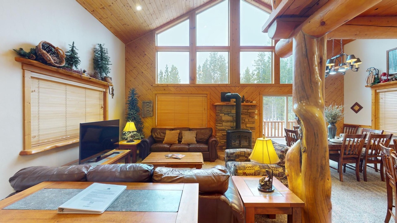 Photo of Livingroom in Island Park