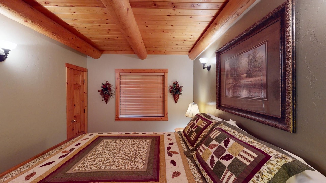 Photo of Bedroom in Island Park