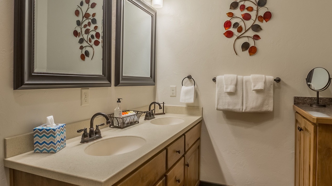 Photo of Bathroom in West Yellowstone