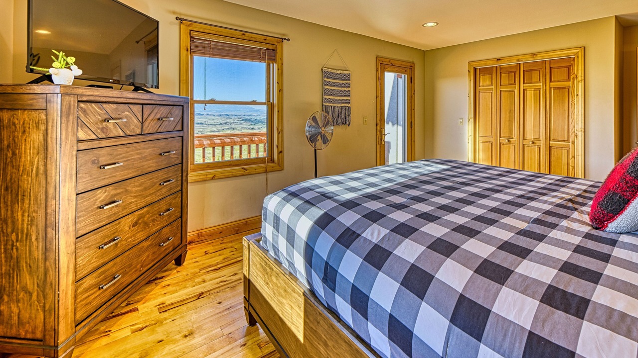 Photo of Bedroom in Wineglass