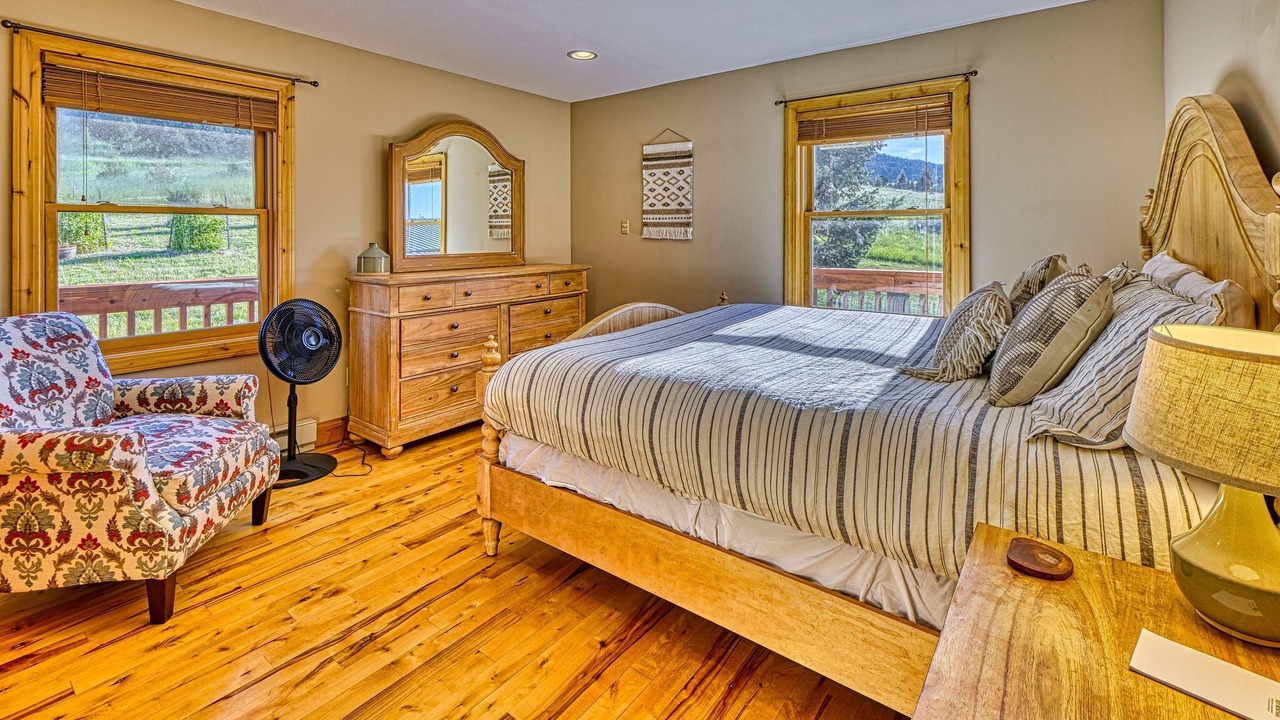 Photo of Bedroom in Wineglass