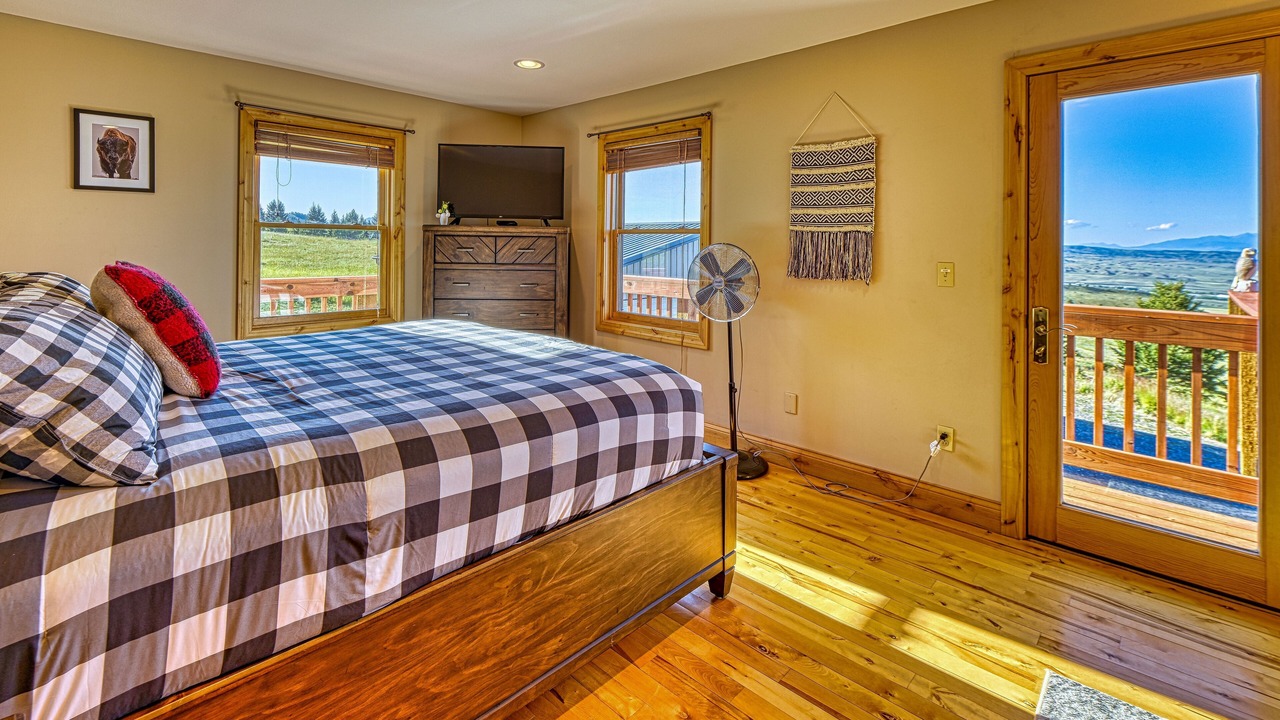Photo of Bedroom in Wineglass