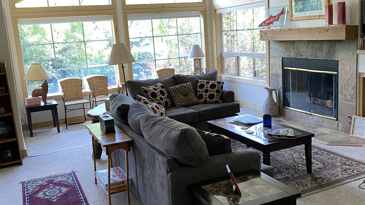 Photo of Bedroom in Warm Springs