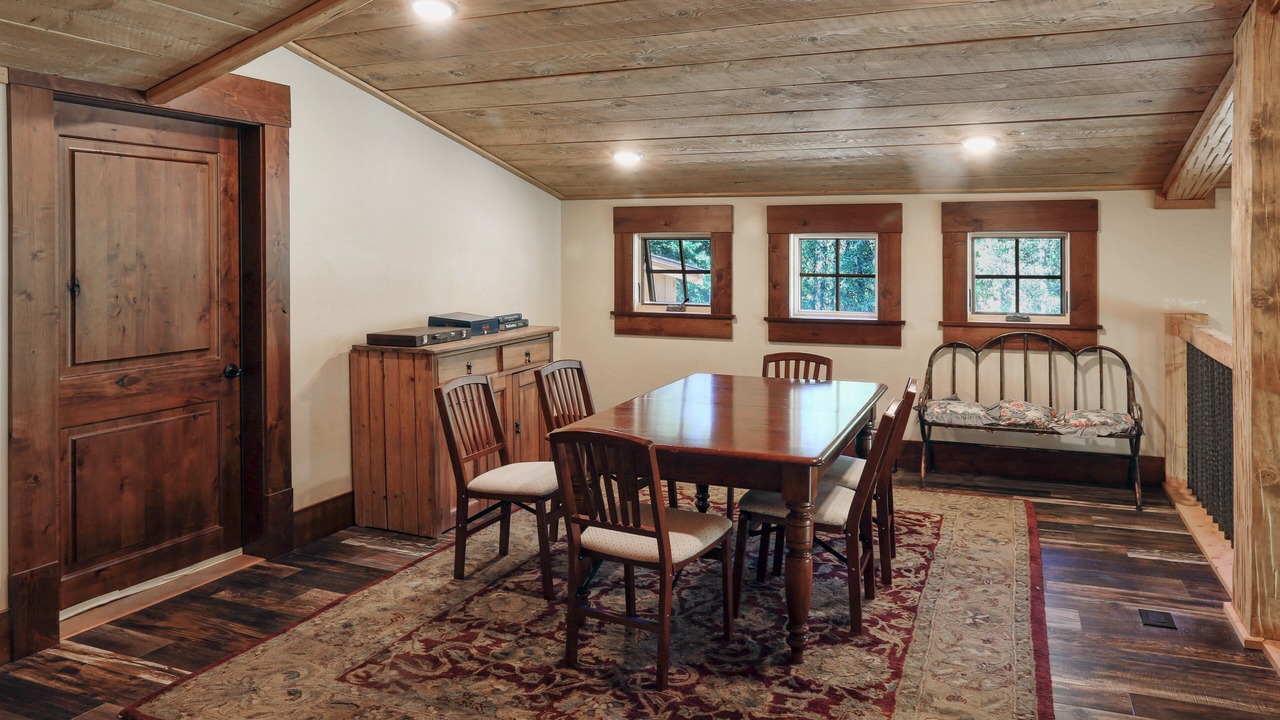 Photo of Bedroom in Cooke City-Silver Gate