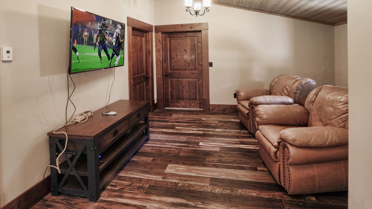 Photo of Bedroom in Cooke City-Silver Gate