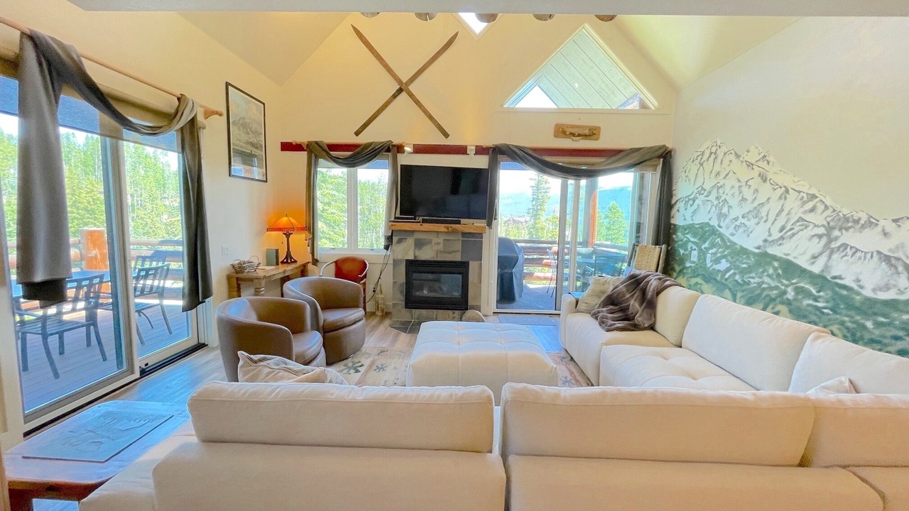Photo of Livingroom in Saddle Ridge