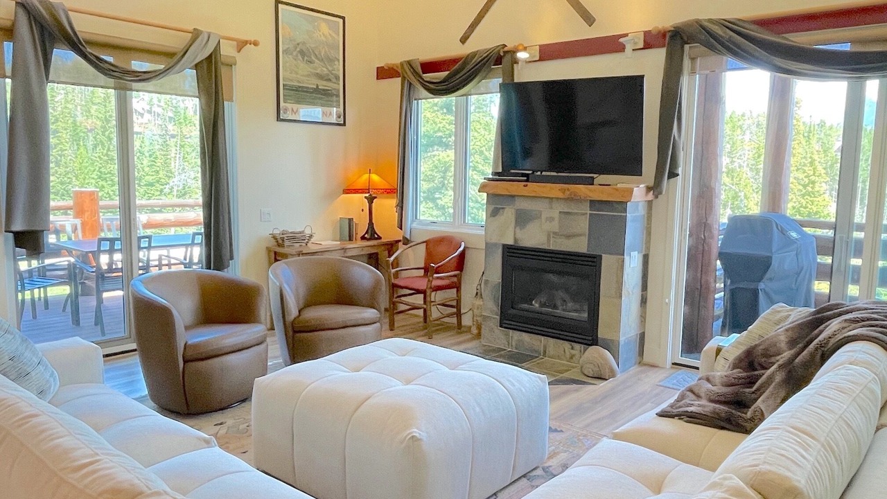 Photo of Livingroom in Saddle Ridge