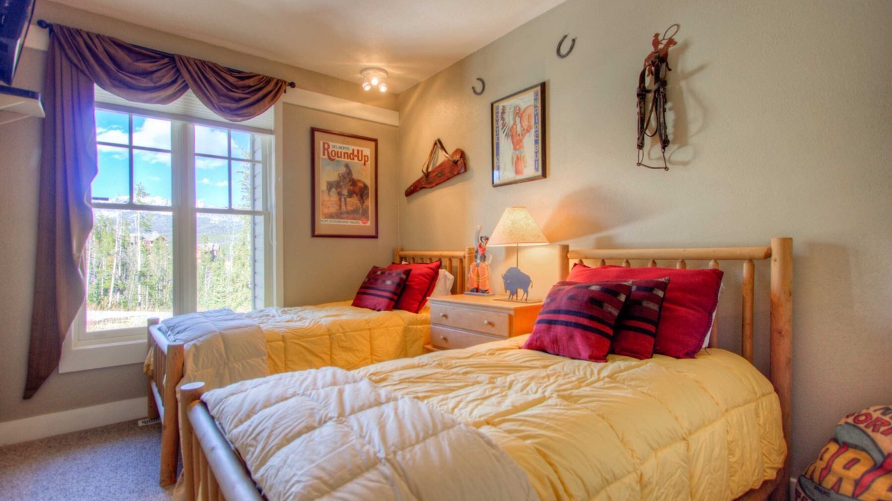 Photo of Bedroom in Saddle Ridge