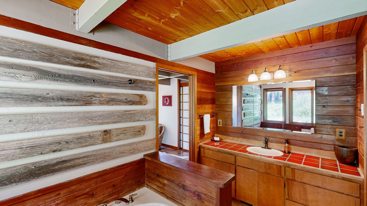 Photo of Bathroom in Sandpoint