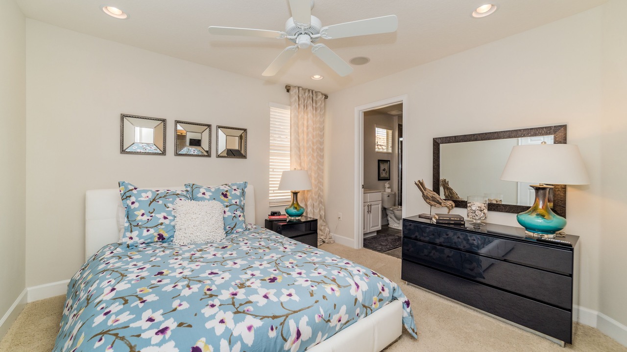Photo of Bedroom in Watersong
