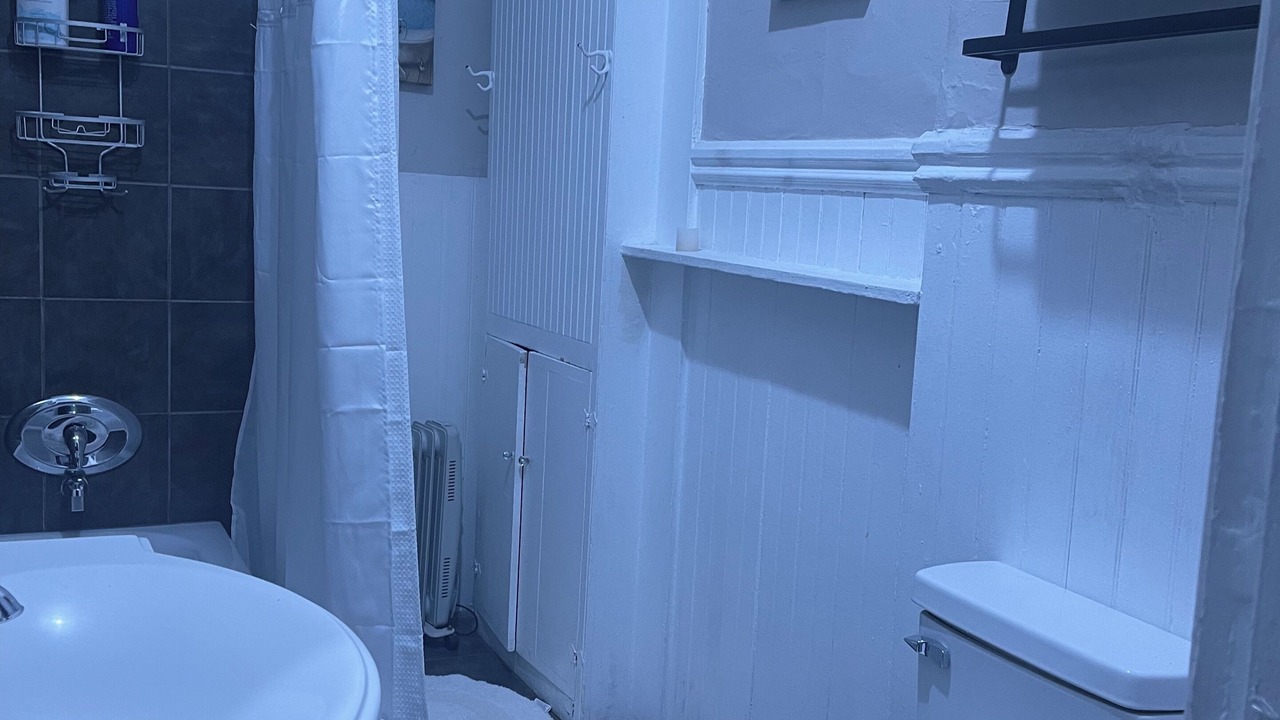 Photo of Bathroom in Wilshire