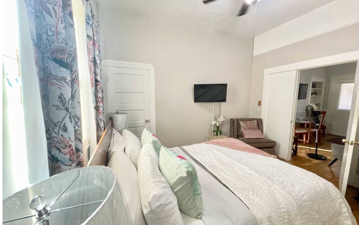 Photo of Bedroom in Wilshire