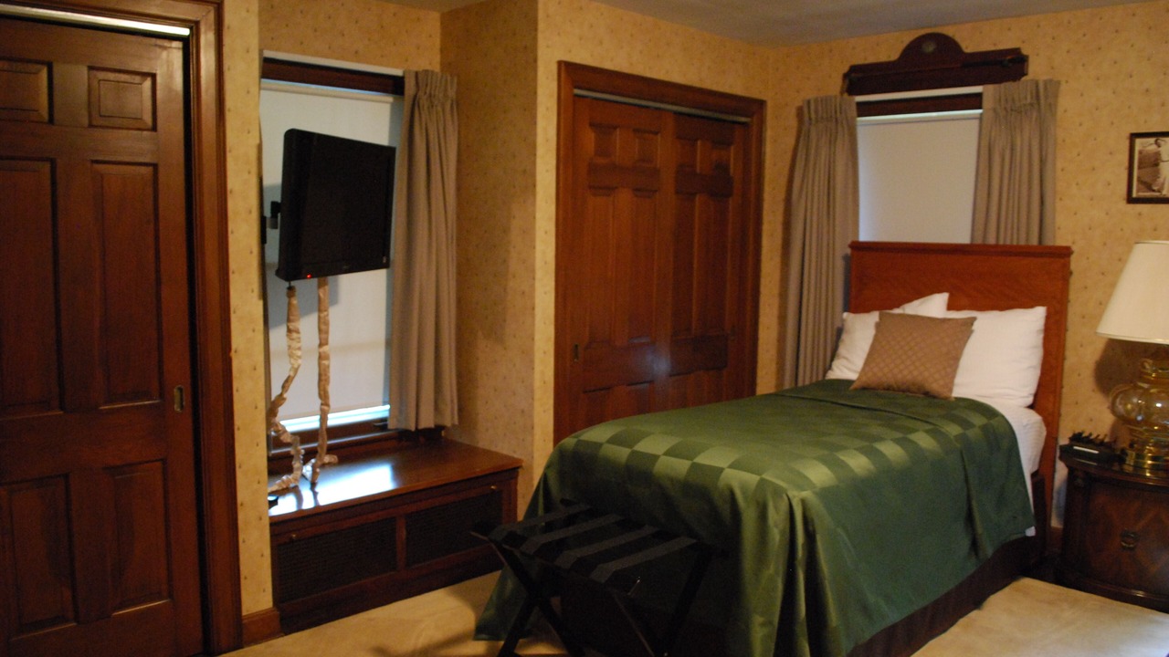 Photo of Bedroom in Hubbard