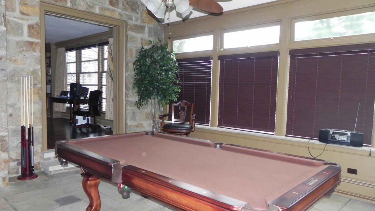 Photo of Bedroom in Hubbard