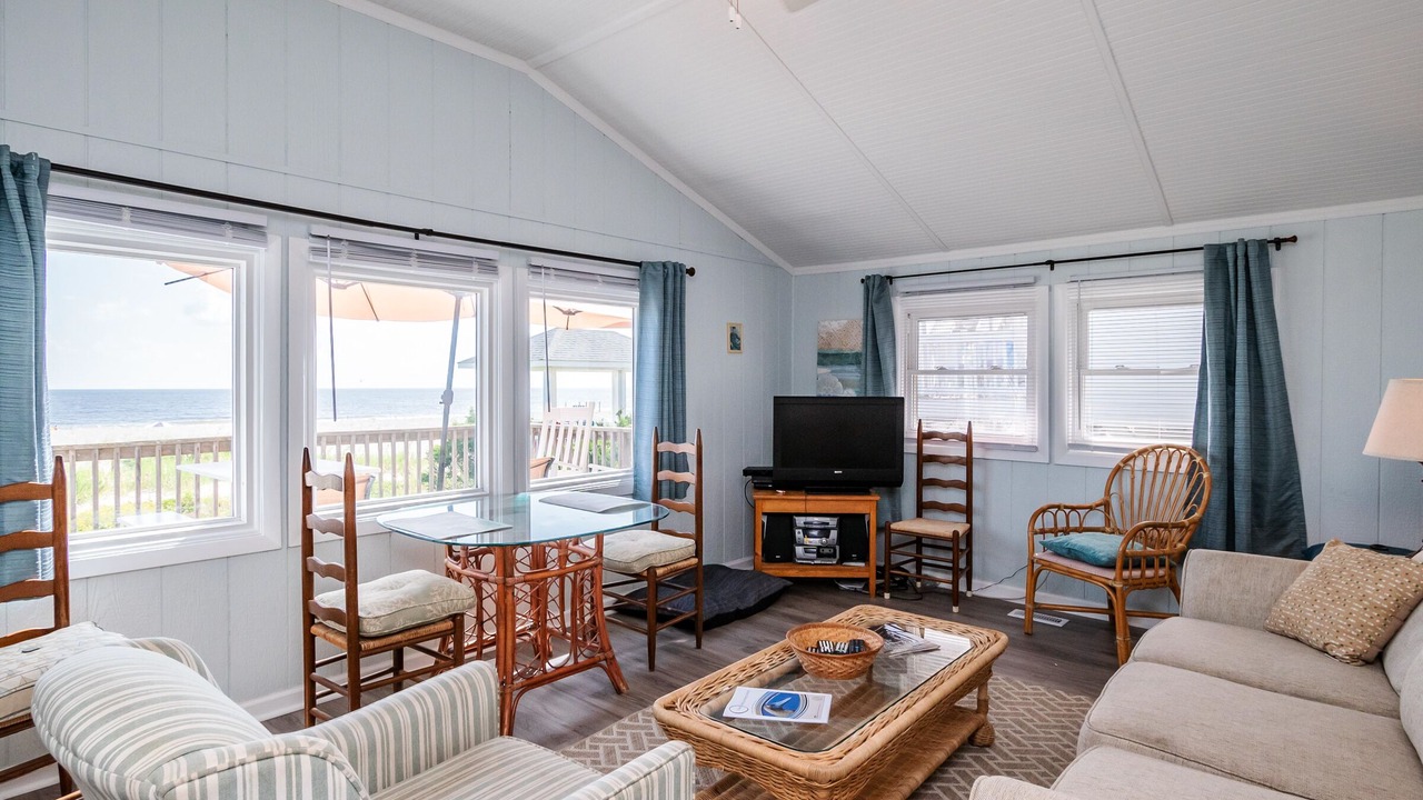 Photo of Bedroom in Long Beach