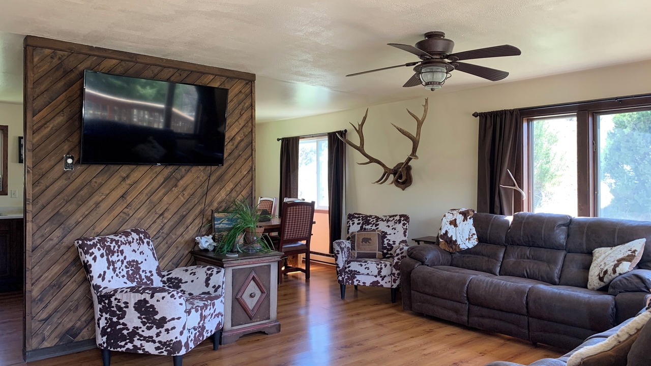 Photo of Livingroom in Gardiner
