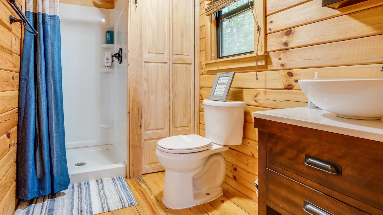 Photo of Bathroom in White Haven