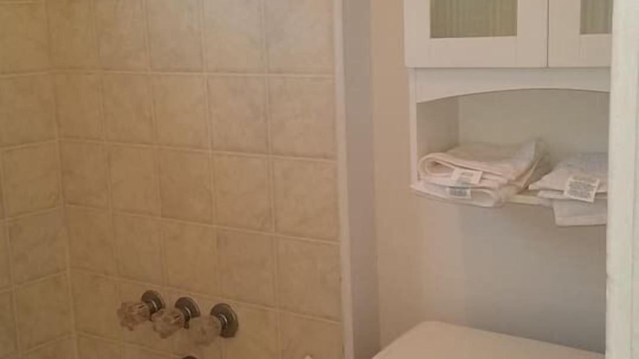 Photo of Bathroom in Downtown Klamath Falls