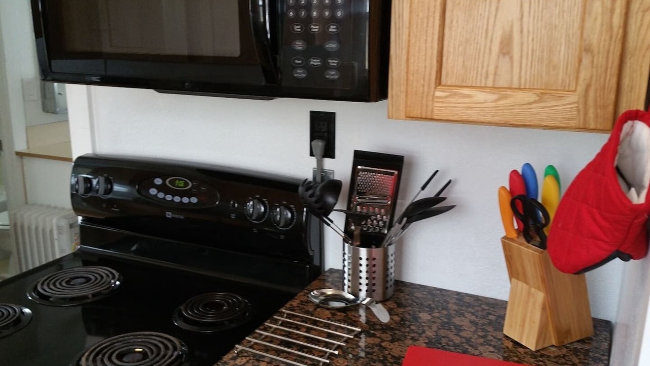 Photo of Kitchen in Downtown Klamath Falls