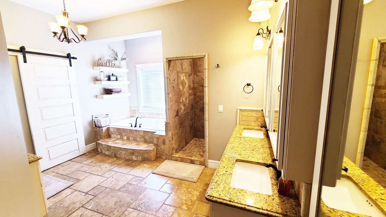 Photo of Bathroom in Idaho Falls