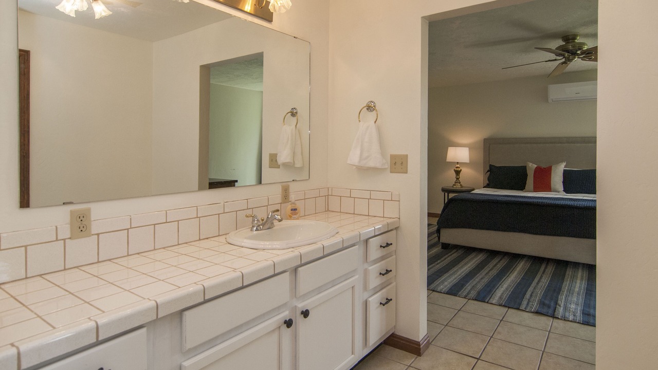 Photo of Bathroom in Garden City