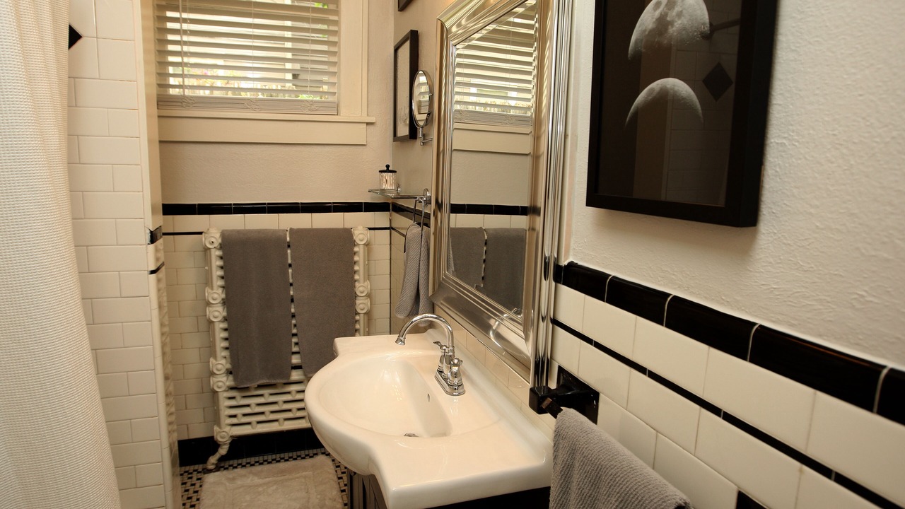 Photo of Bathroom in Lenox