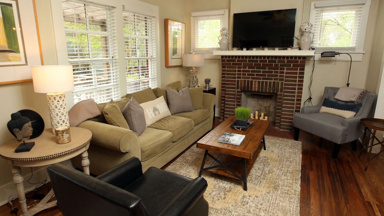 Photo of Livingroom in Lenox