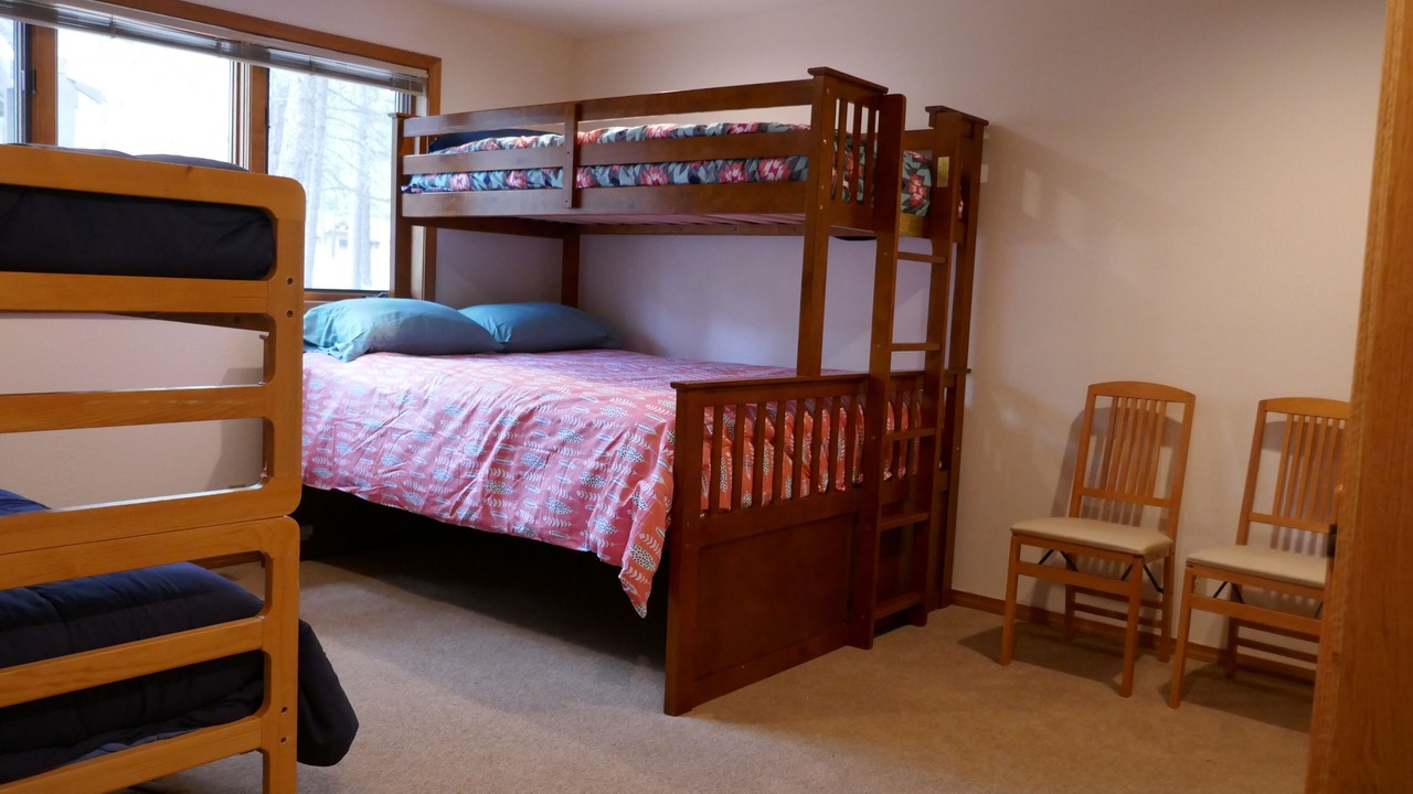 Photo of Bedroom in Sunriver
