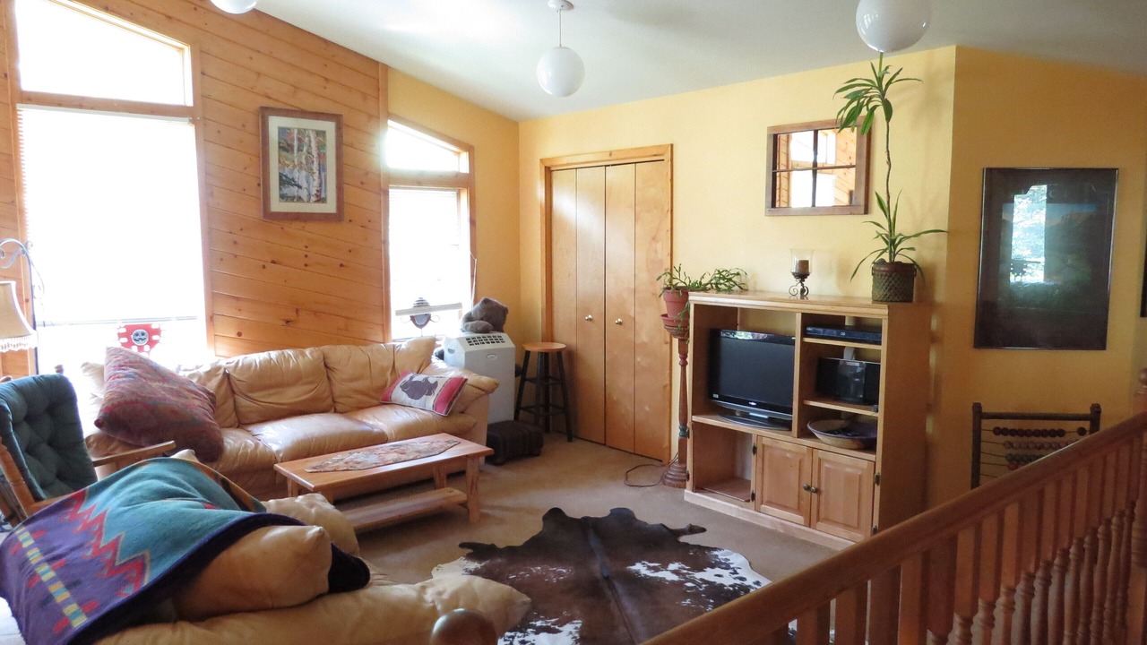 Photo of Livingroom in Martin City