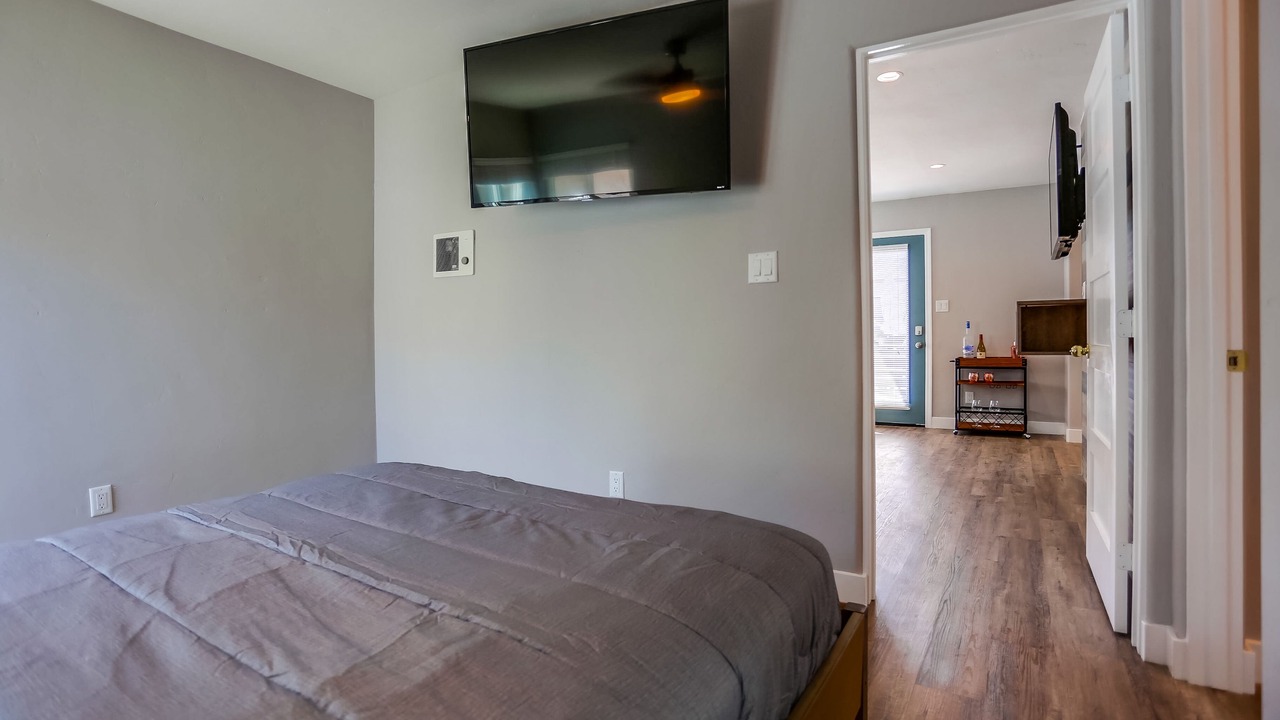 Photo of Bedroom in Mission Beach