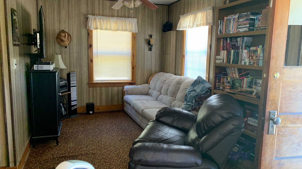 Photo of Livingroom in Stanley