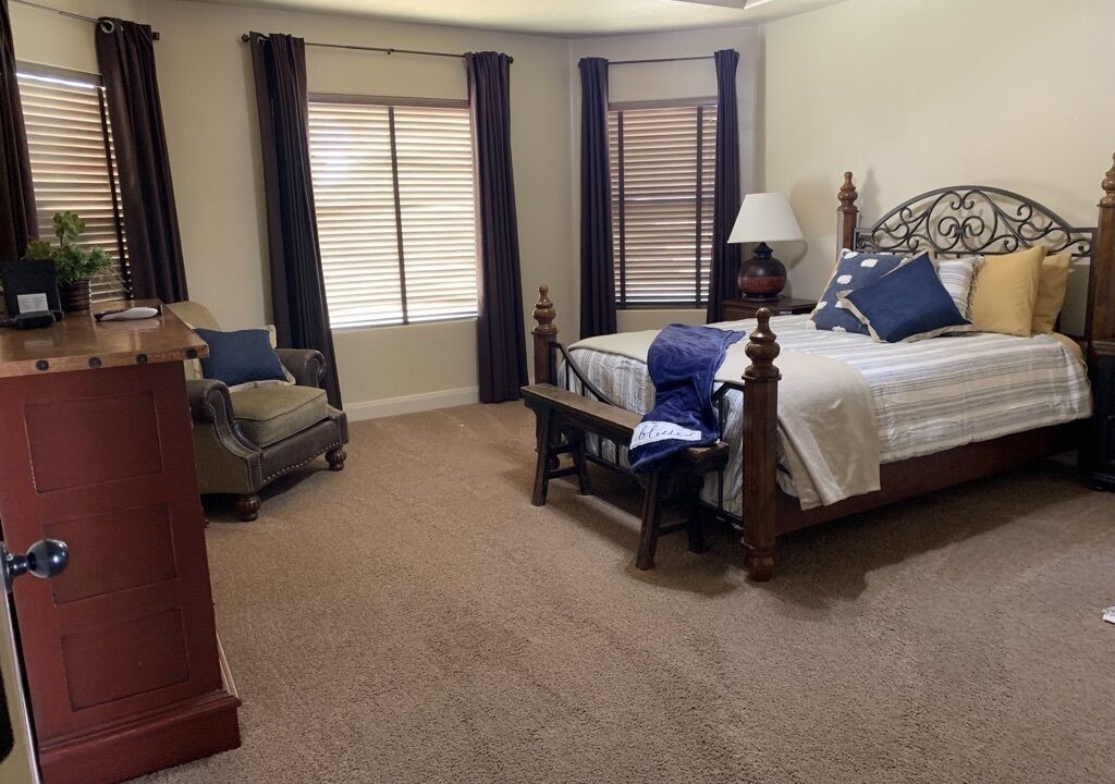 Photo of Bedroom in Hurricane